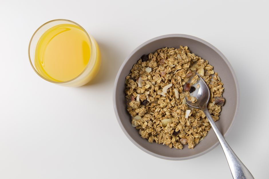 Portions Without Counting Calories: What Changes With Age